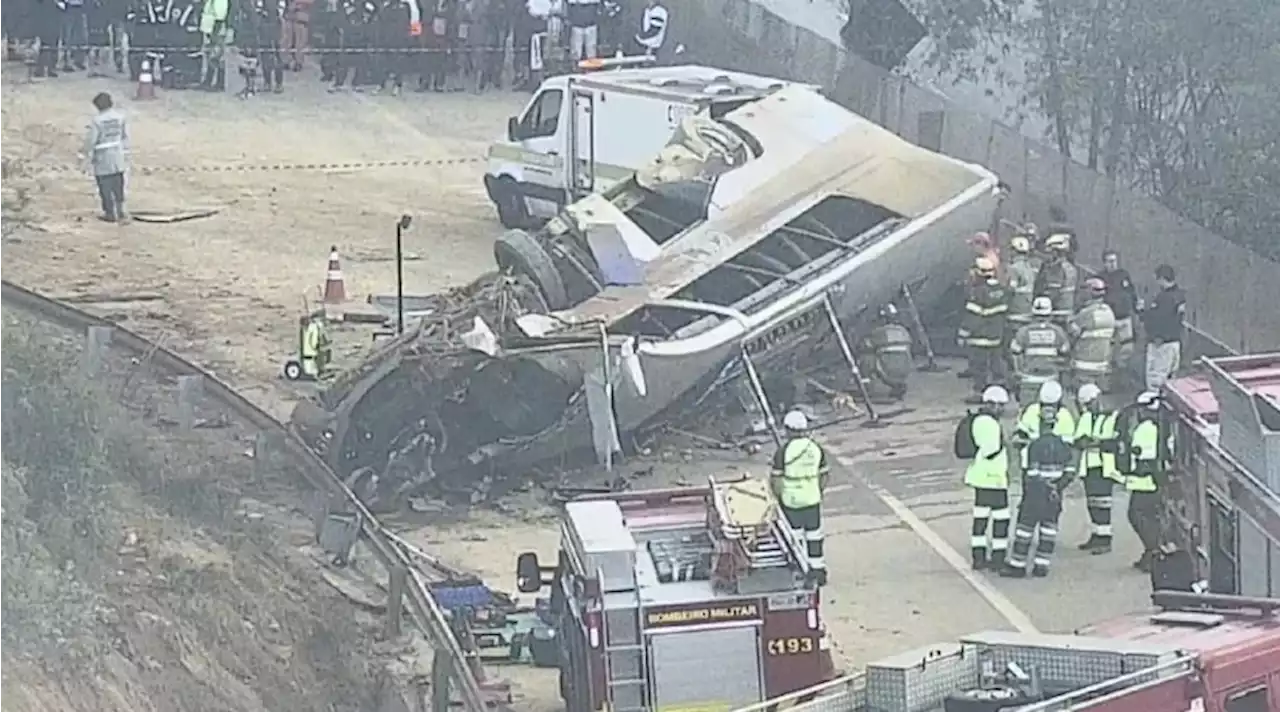 Grave accidente de bus con hinchas del Corinthians deja siete personas muertas en Brasil