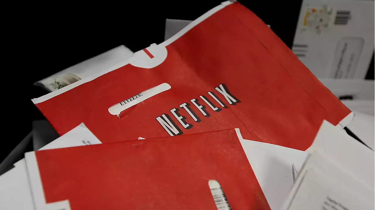 Netflix extra DVD offer ahead of service shutdown confuses some customers