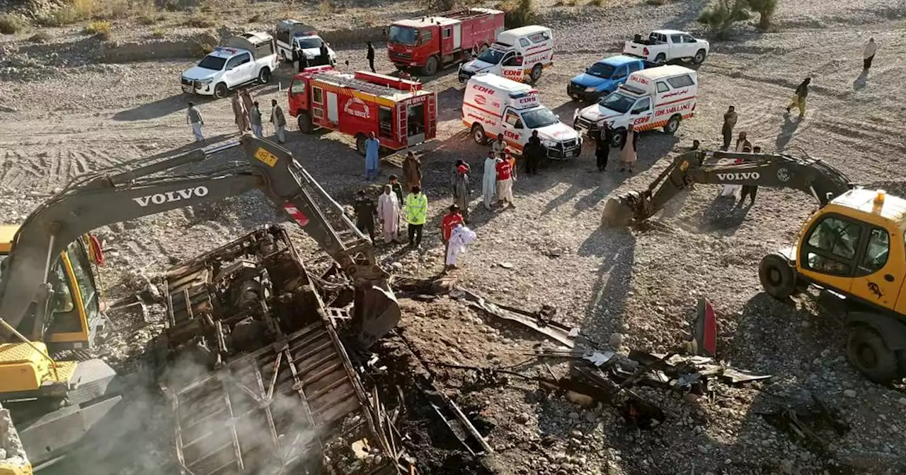 In der Provinz Punjab: Mindestens 18 Tote bei Busbrand nach Unfall in Pakistan