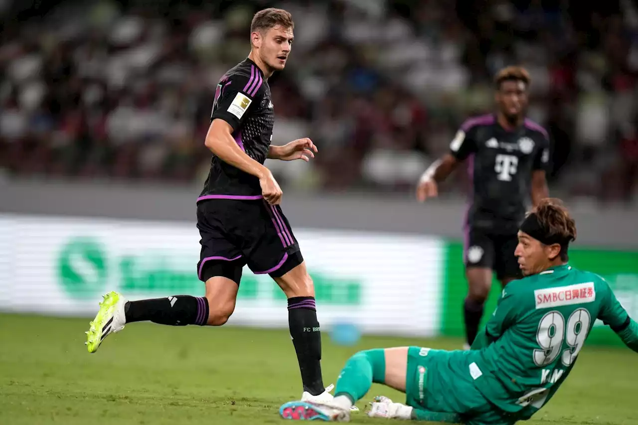 Leverkusen leiht Stanisic für eine Saison vom FC Bayern aus