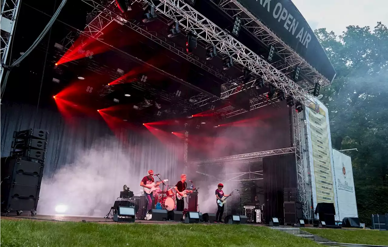 Tocotronic bei Rückkehr in Hamburger Stadtpark gefeiert