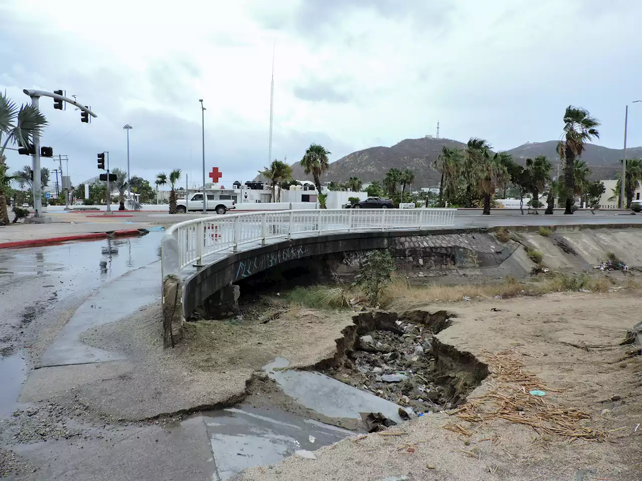 Hurricane Hilary barrels towards Baja California peninsula, southwest US