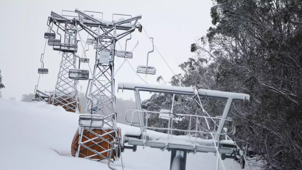 Three teenagers injured on Thredbo chairlift