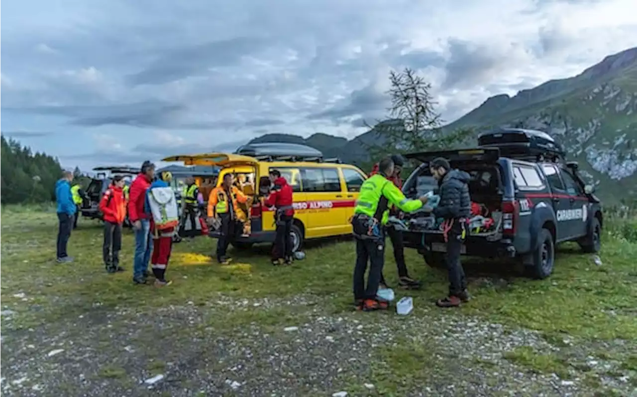 Caldo, l’allarme del Cnr: “Tutti i ghiacciai alpini sopra lo zero”