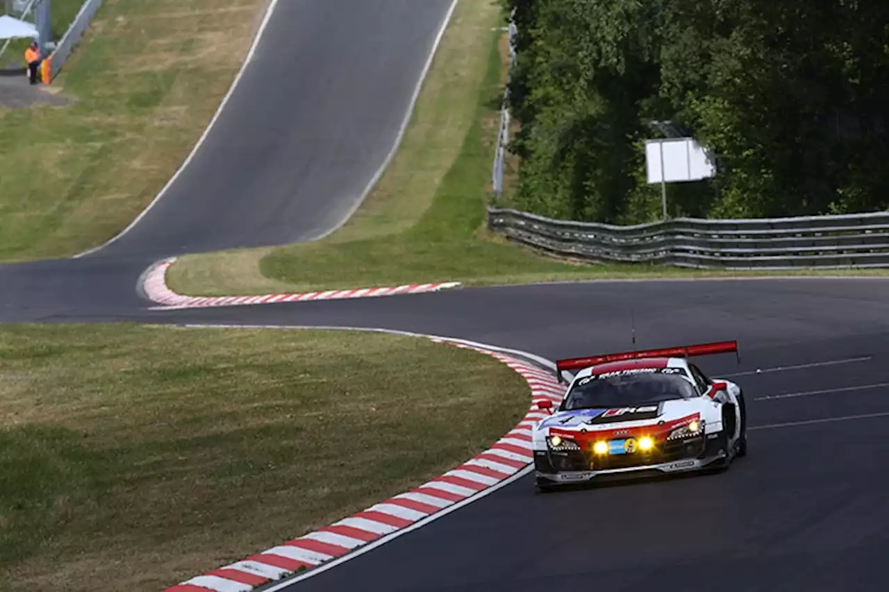 24h Nürburgring: Audi-Doppelspitze vor Nissan