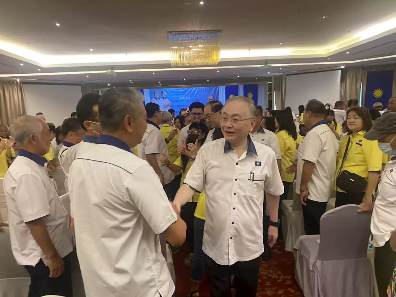 Hajiji a leader to be respected and supported, says Dr Wee