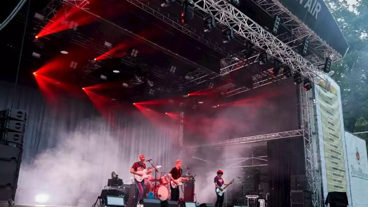 Tocotronic bei Rückkehr in Hamburger Stadtpark gefeiert