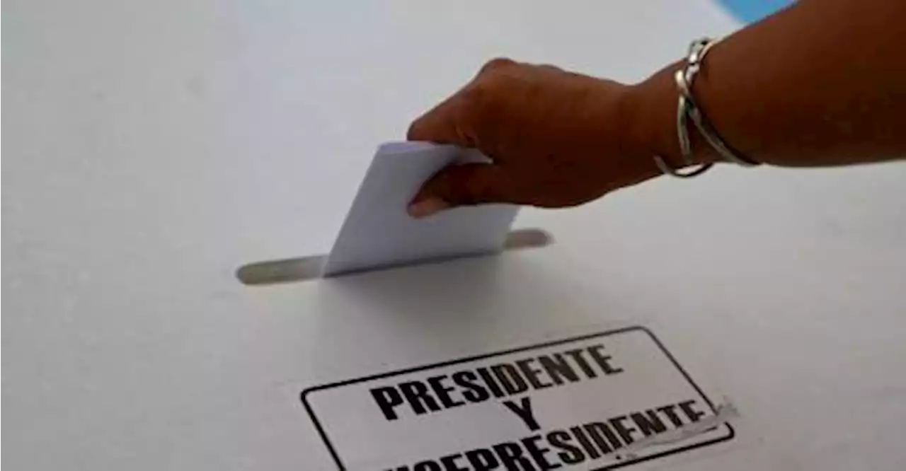 Guatemala votes in tense runoff, with fears of interference