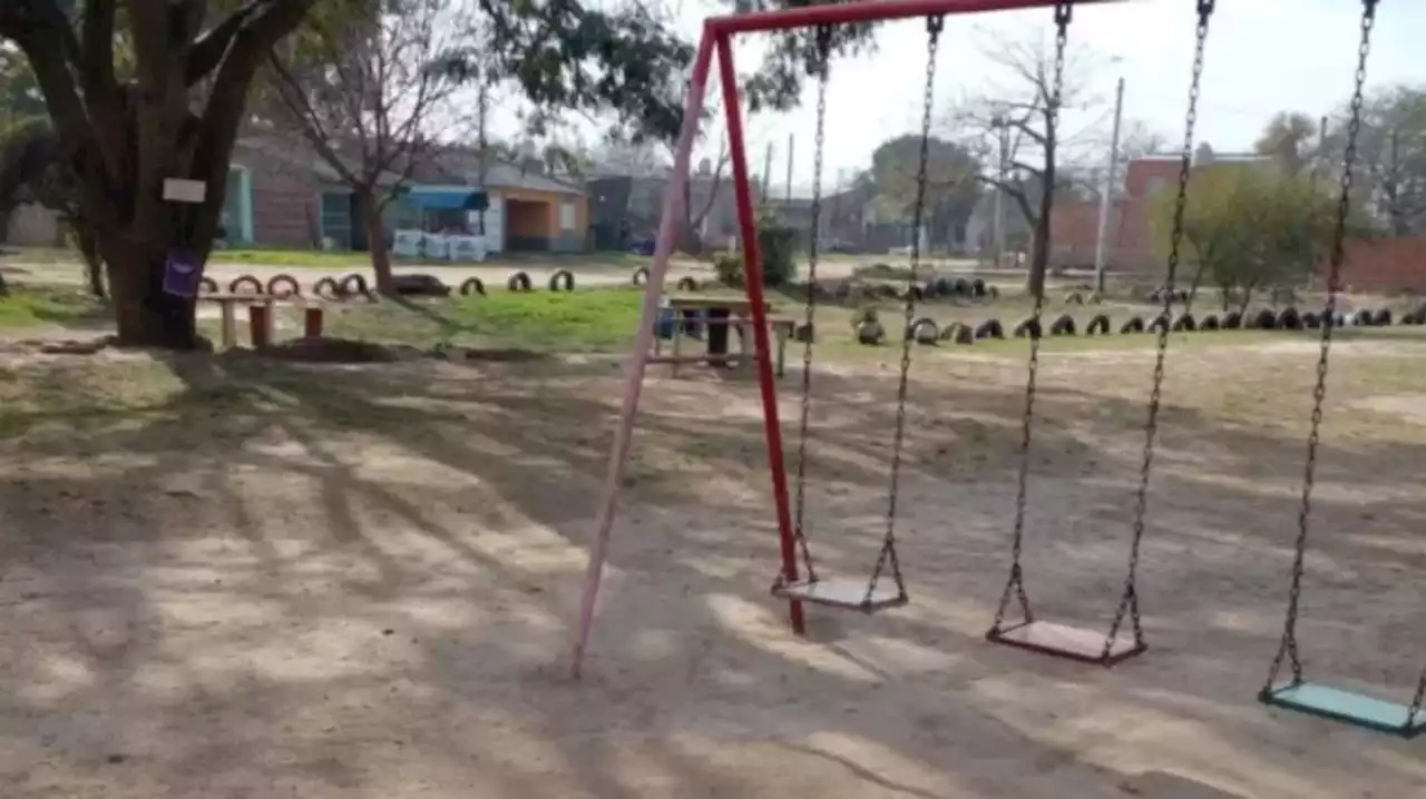 Transformaron un terreno abandonado en una plaza para que los nenes tengan donde jugar