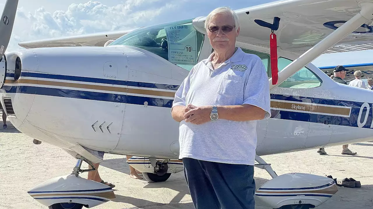 78-årige Evald gav flyshow på Blokhus Strand: - Man føler sig fri og vægtløs som fuglene