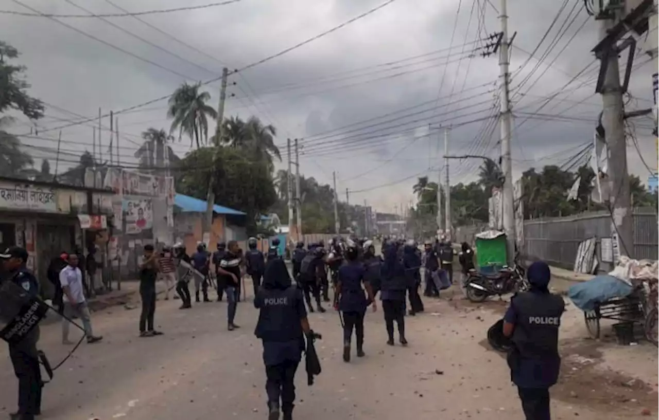 Bangladesh police clash with opposition activists ahead of elections, leaving hundreds injured