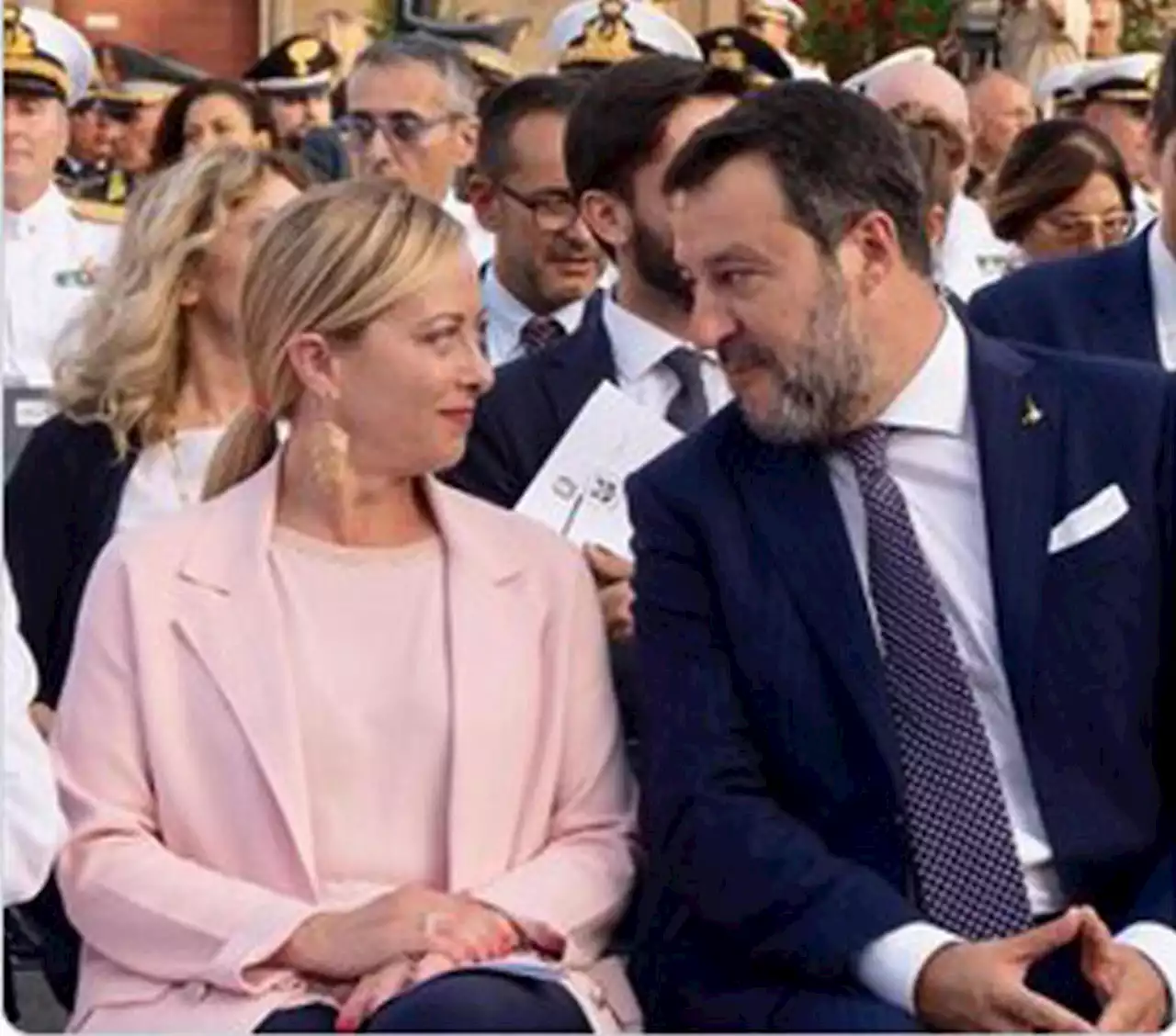 Meloni ha visto Salvini in Puglia, colloquio di diverse ore - Notizie