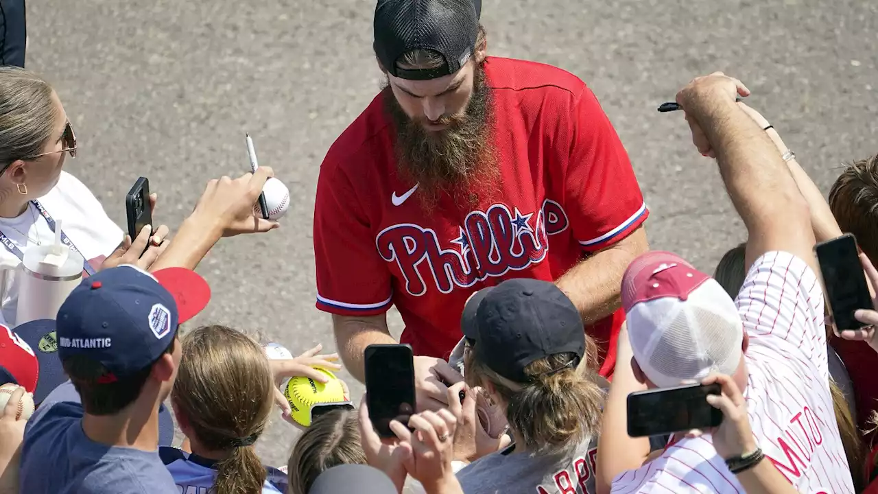 Nationals and Phillies are kids for a day, mingling among Little Leaguers