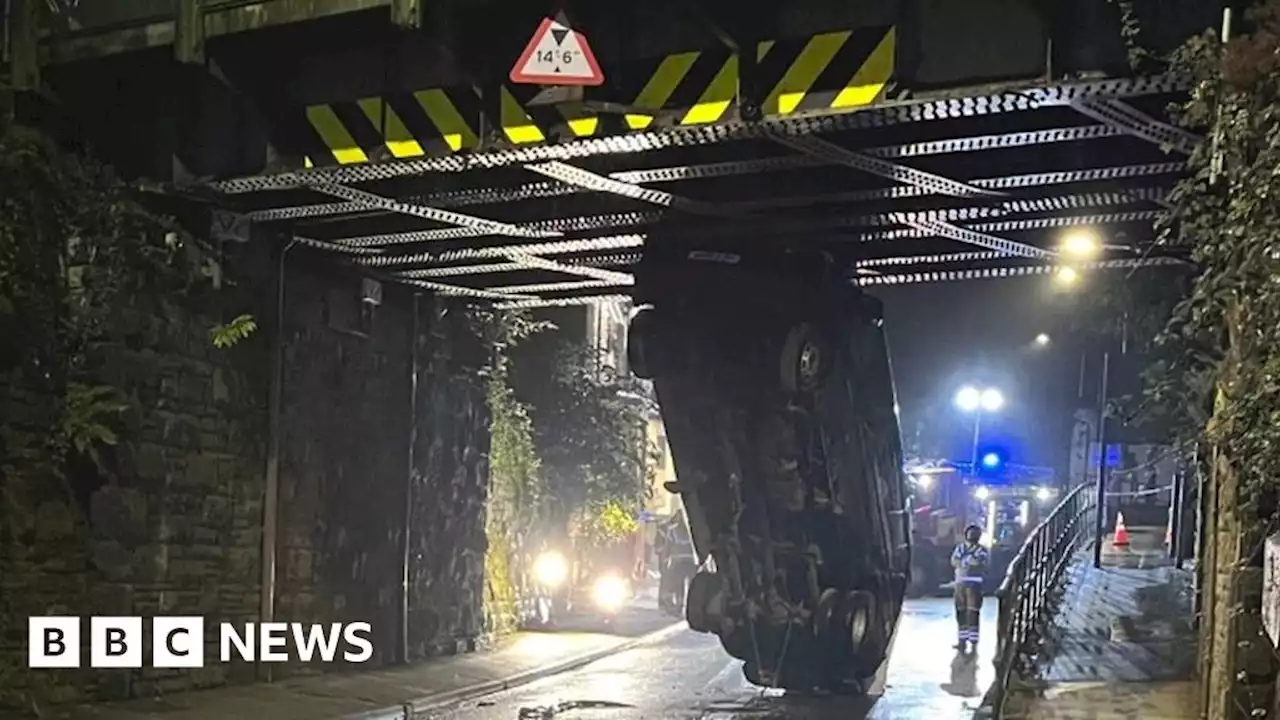 Dronfield: Driver fined after van wedged under bridge