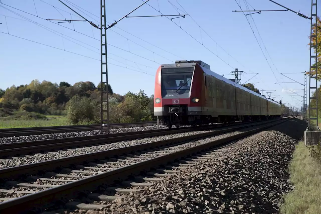 Stromschlaggefahr: Warnung vor manipulierten Steckdosen in Zügen