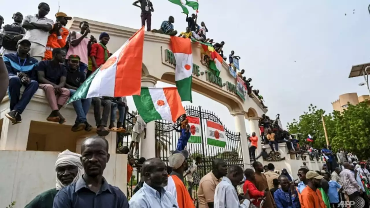 Pro-coup rally in Niger after leader warns against foreign intervention