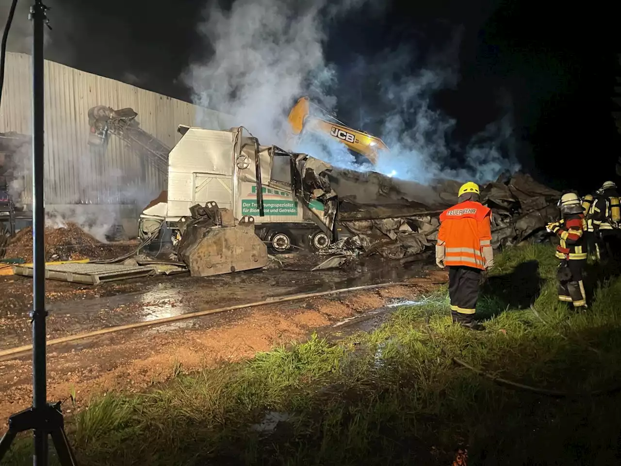 Brand in landwirtschaftlichen Betrieb – Feuerwehr verhindert schlimmeres