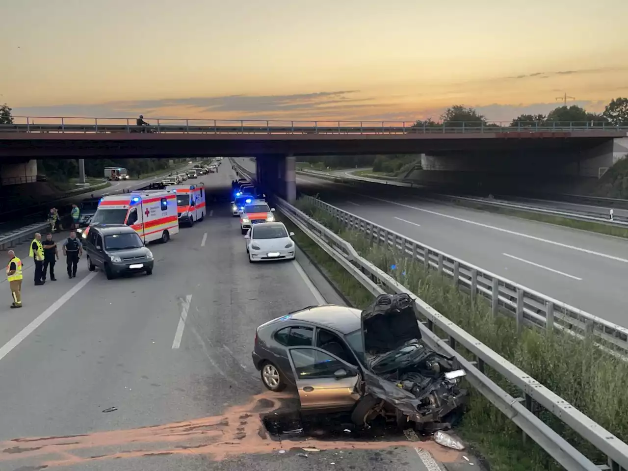 Sechs Verletzte bei zwei aufeinanderfolgenden Verkehrsunfällen