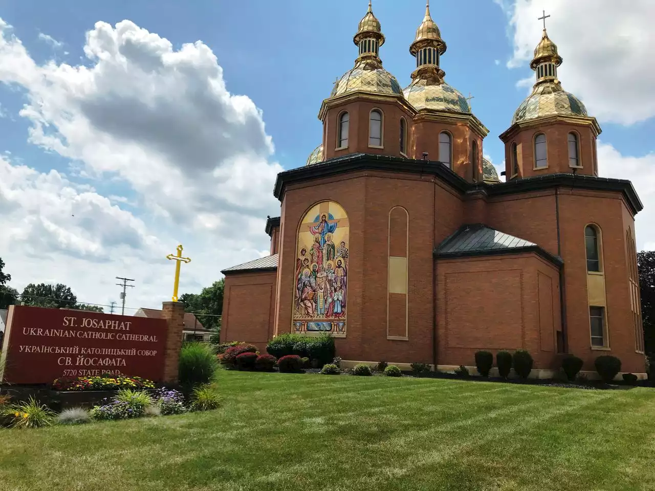 Parade, food, music, fun and games highlight annual St. Josaphat Ukrainian Festival: Sun Postings