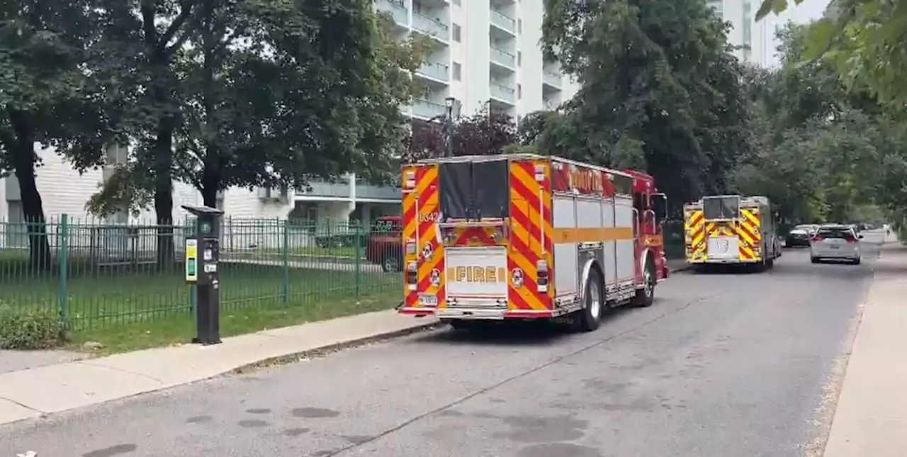 Tenants without power, running water following 5-alarm fire at west Toronto building