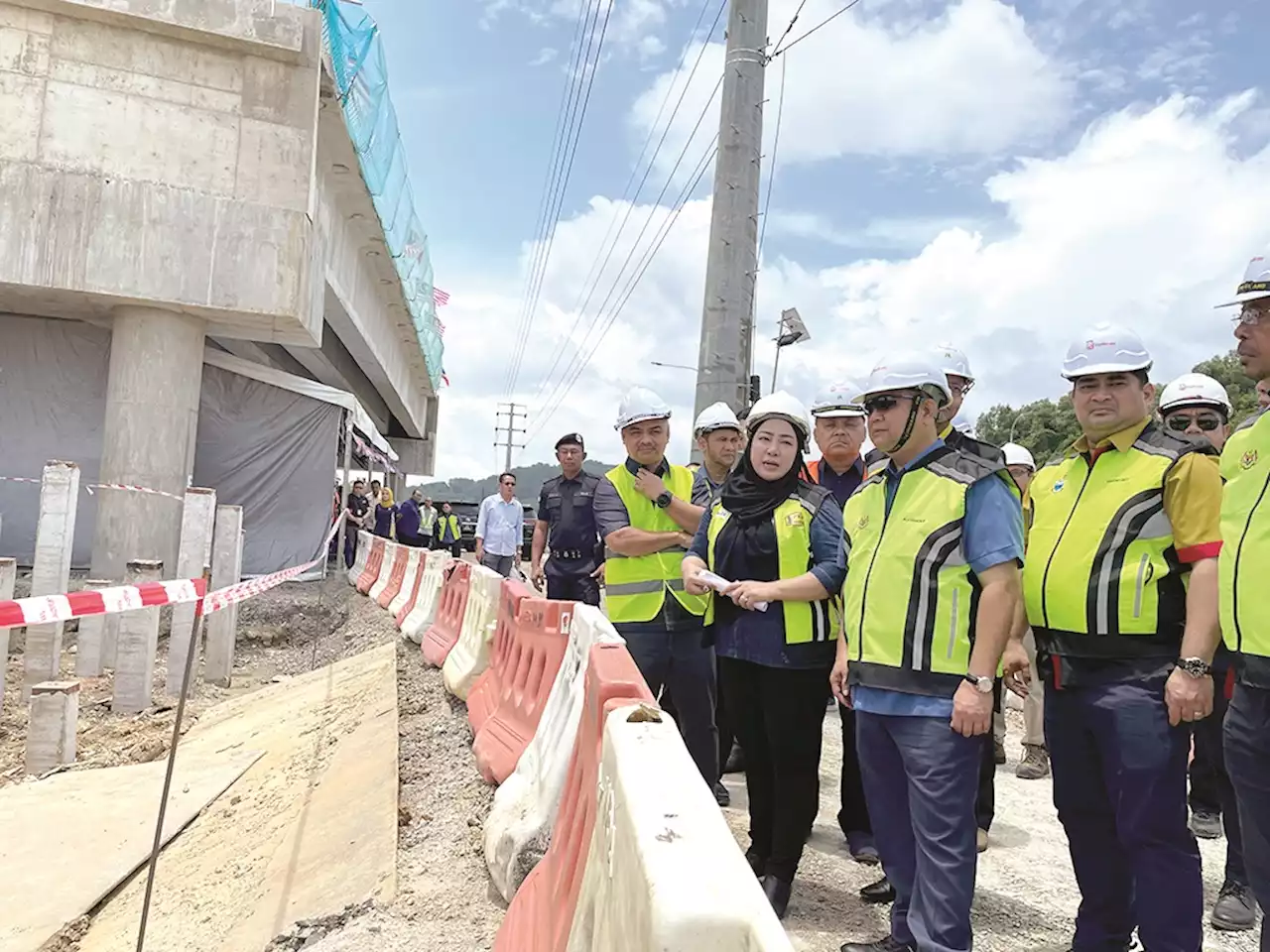 Agong pandu di Lebuhraya Pan Borneo bulan depan