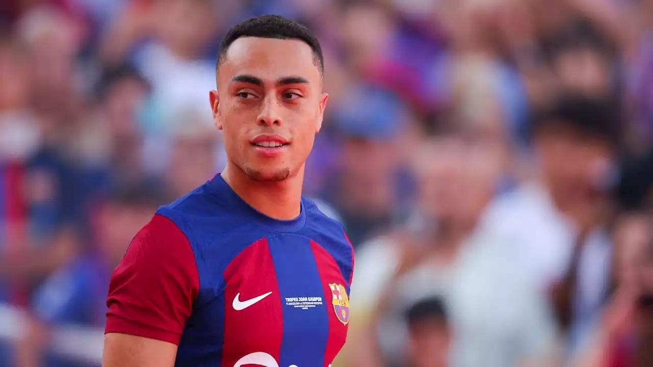 USMNT's Dest joins PSV on loan from Barcelona