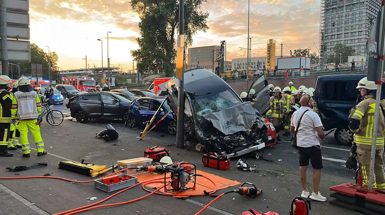 Massencrash in Köln: Neue Infos zur Herkunft des Fahrers (28) – mit mehr als 100 Sachen unterwegs