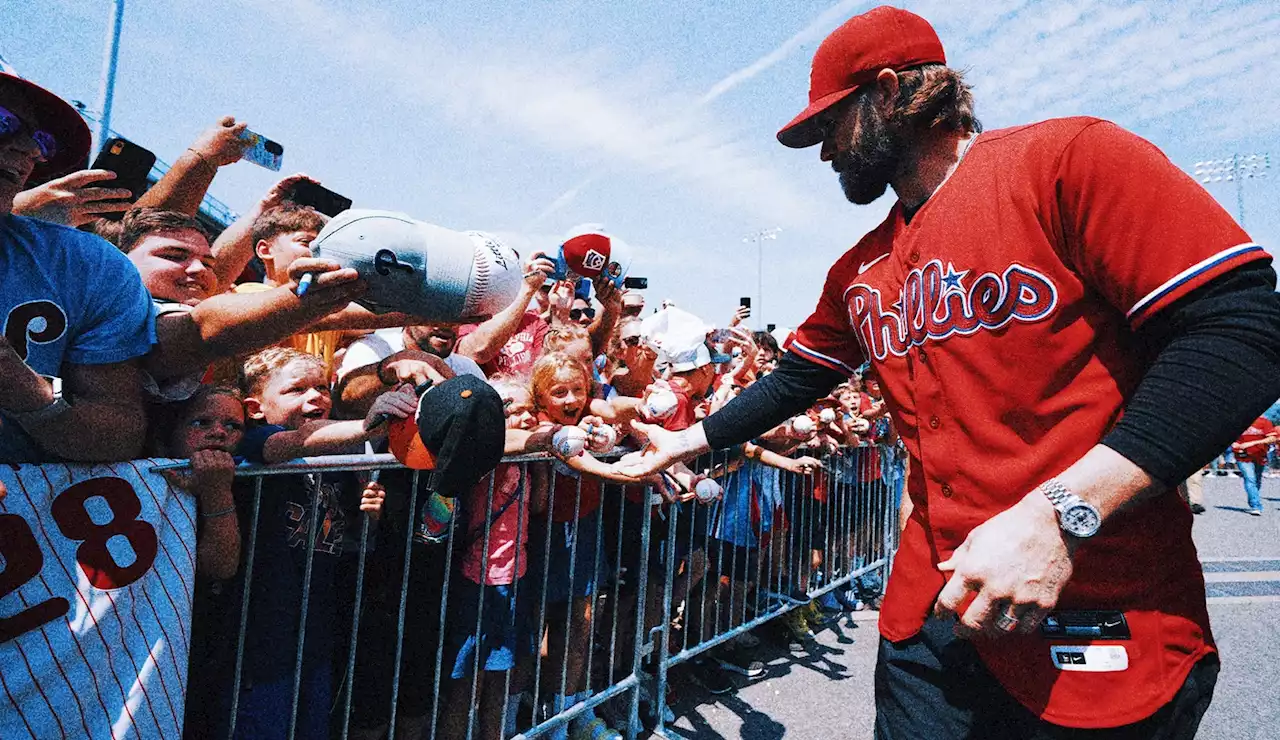 Nationals and Phillies are kids for a day, mingling among Little Leaguers