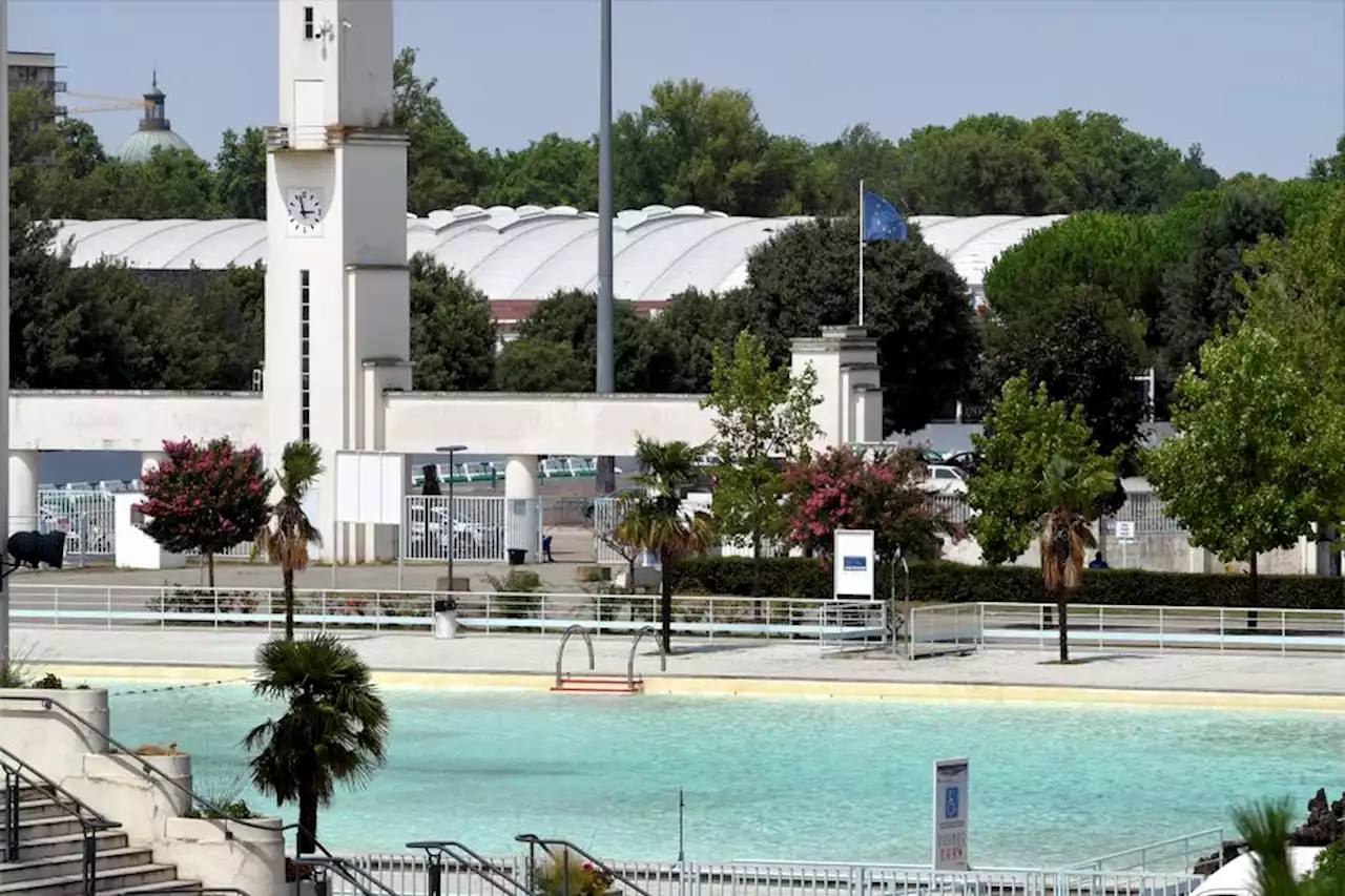 Canicule : où se baigner gratuitement en ville, certaines piscines municipales jouent le jeu