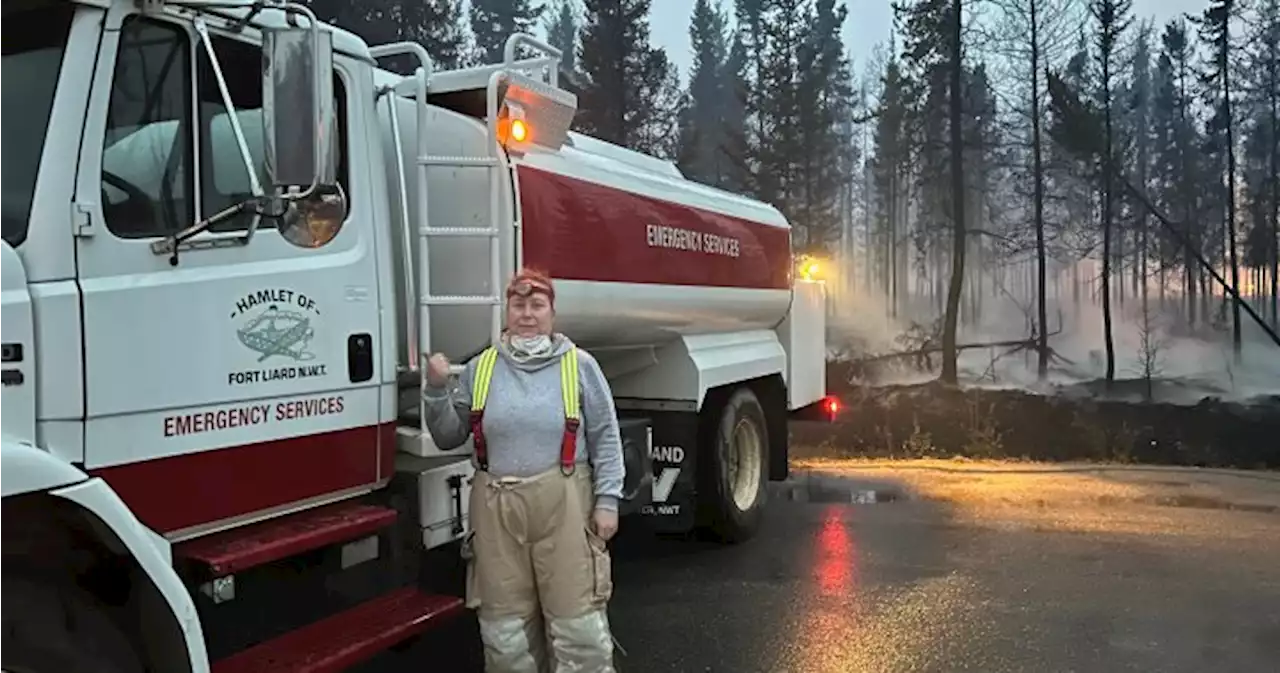 Enterprise couple hailed heroe as residents return to near total loss of N.W.T. hamlet