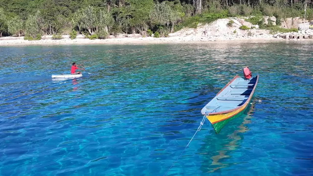 The Grief of Small Fishermen Working in Maluku