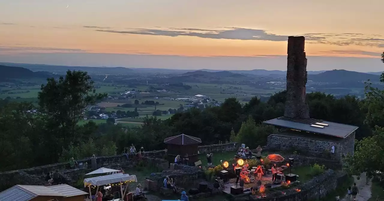 Naturparkverein feiert auf der Burg Runding großes Jubiläum