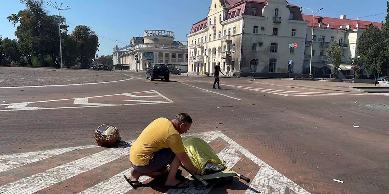 L'attacco missilistico russo nel centro di Chernihiv