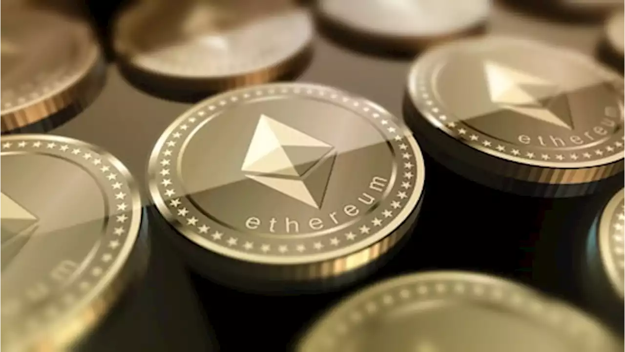 Ethereum cofounder Vitalik Buterin transfers over $1 million ETH to Coinbase, sparking speculation and concern