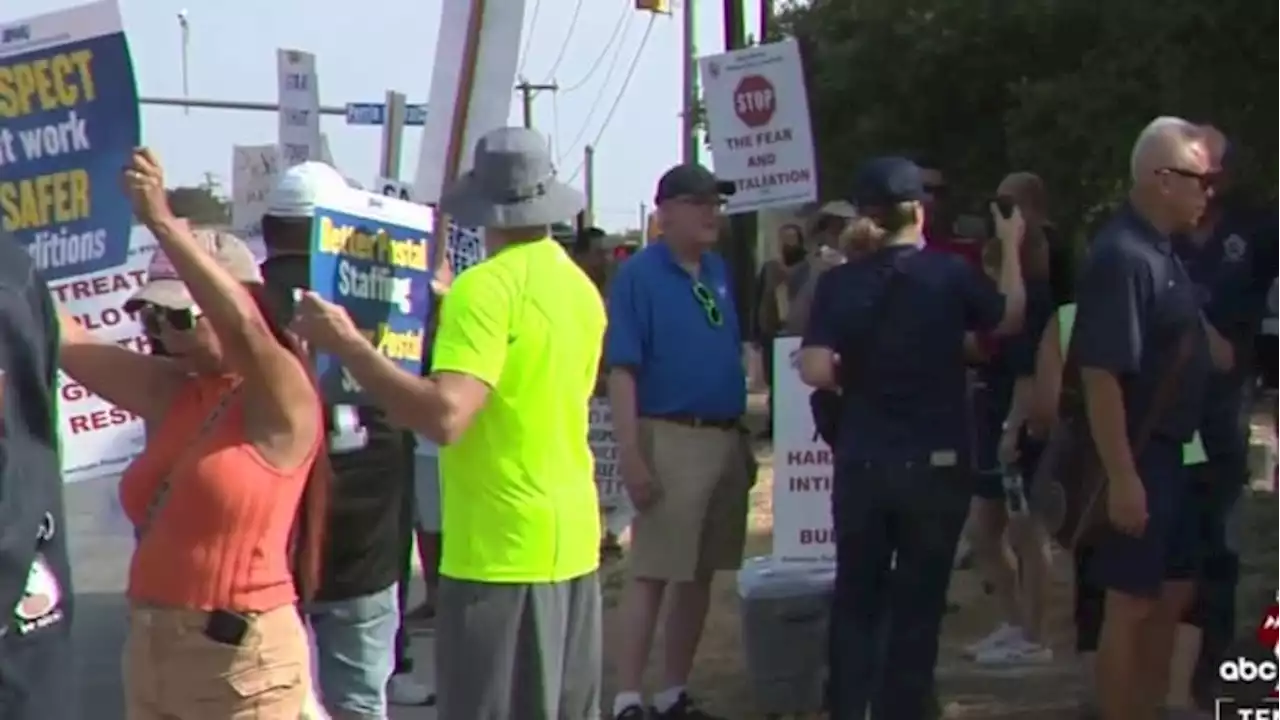 ‘It’s hotter than firecrackers’: San Antonio postal workers rally for better working conditions