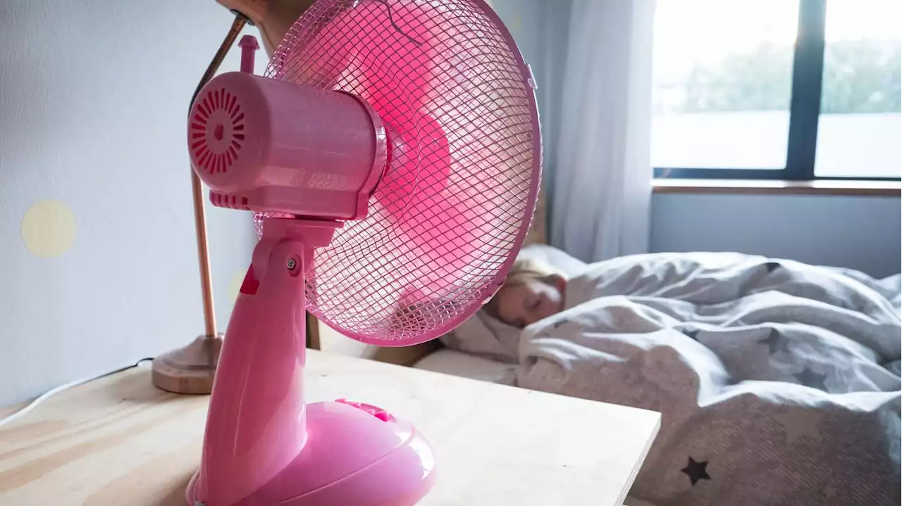 Pourquoi utiliser un ventilateur la nuit n'est pas toujours une bonne idée