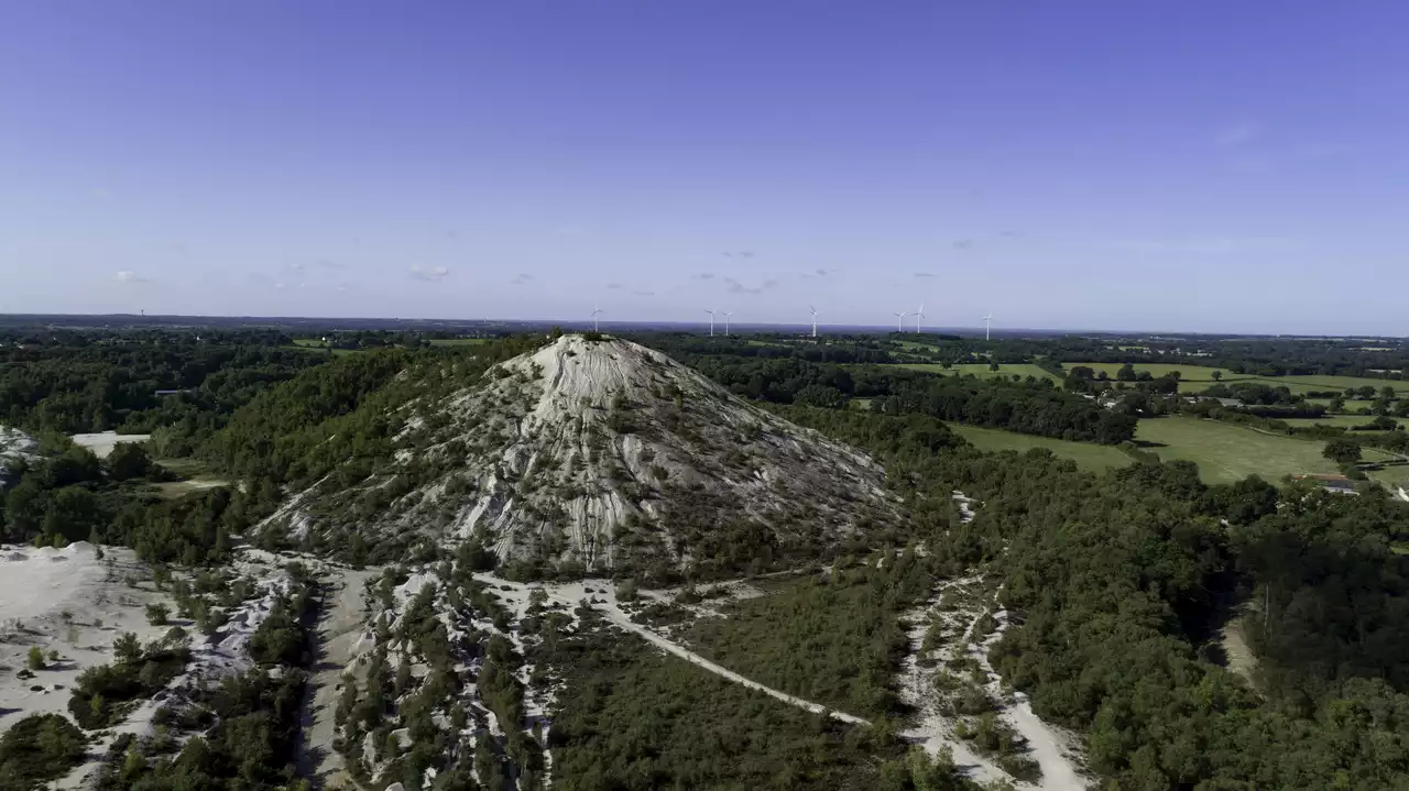 À moins d'1h de Nantes, découvrez le point culminant de Loire-Atlantique