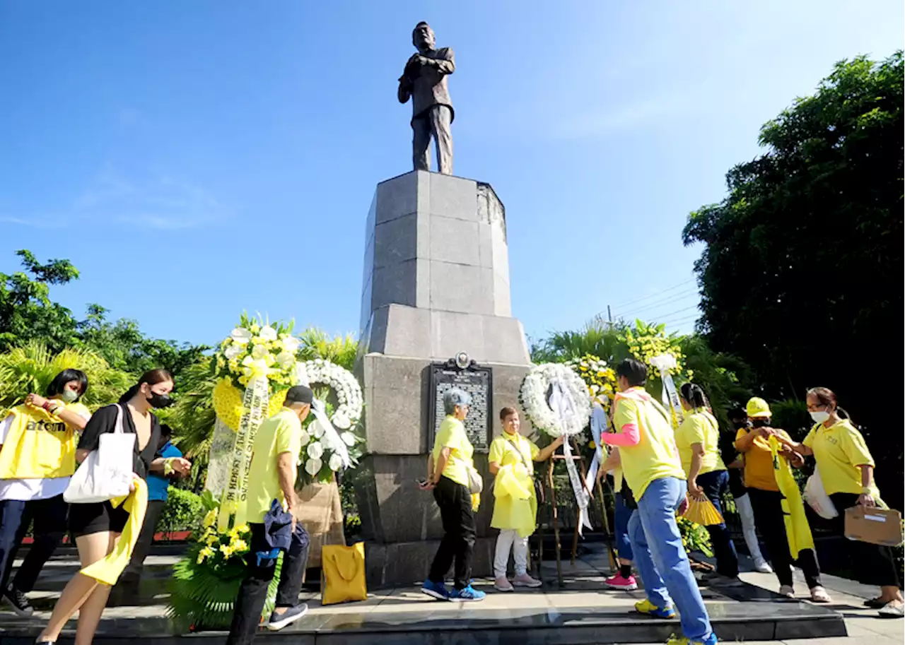 President on Ninoy Aquino Day: Cast aside politics, personal biases