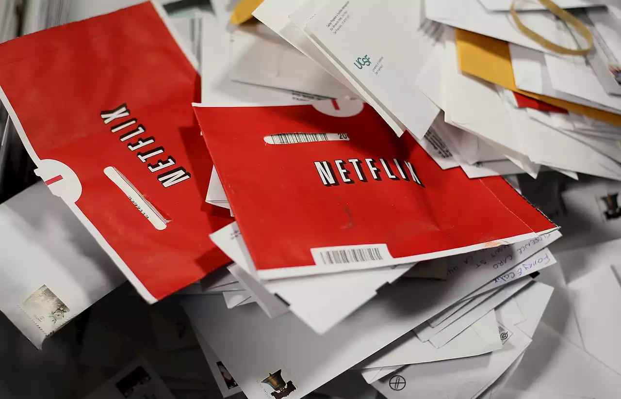 Netflix is sending some subscribers up to 10 extra movies as DVD rental service winds down