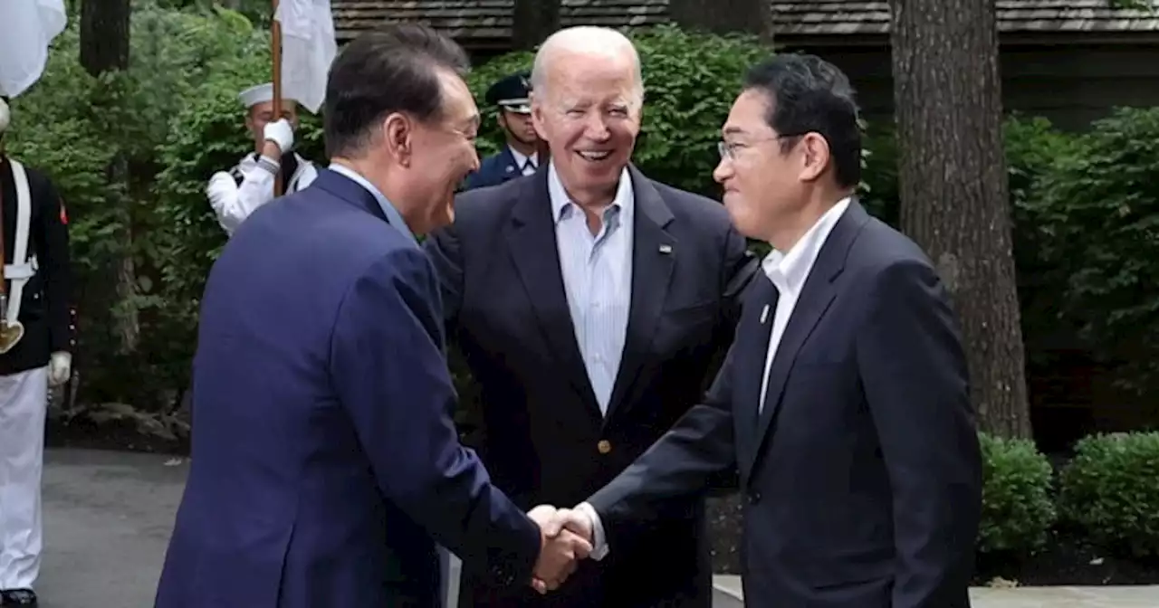 민주당 “3국 정상회의로 한일 준군사동맹 수준 밀착...심각한 우려”