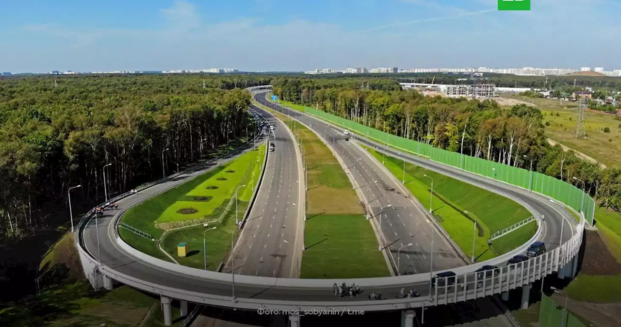 Более 360 км дорог построили и обновили в Новой Москве за 11 лет