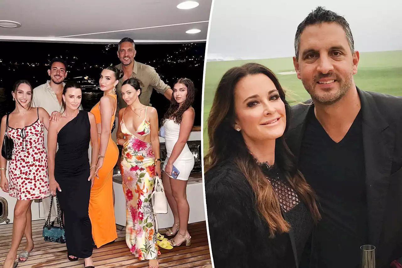 Kyle Richards and Mauricio Umansky vacation on Italian yacht with daughters amid split