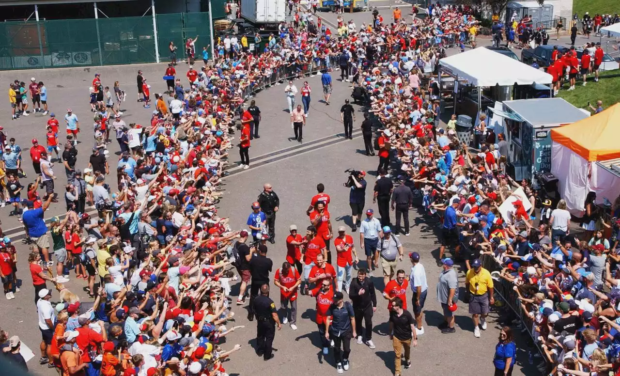 Phillies arrive at Lamade Stadium ahead of Little League Classic appearance: photos