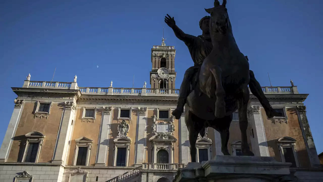 È caos sugli scatti di carriera dei dipendenti capitolini: la procedura rischia lo stop