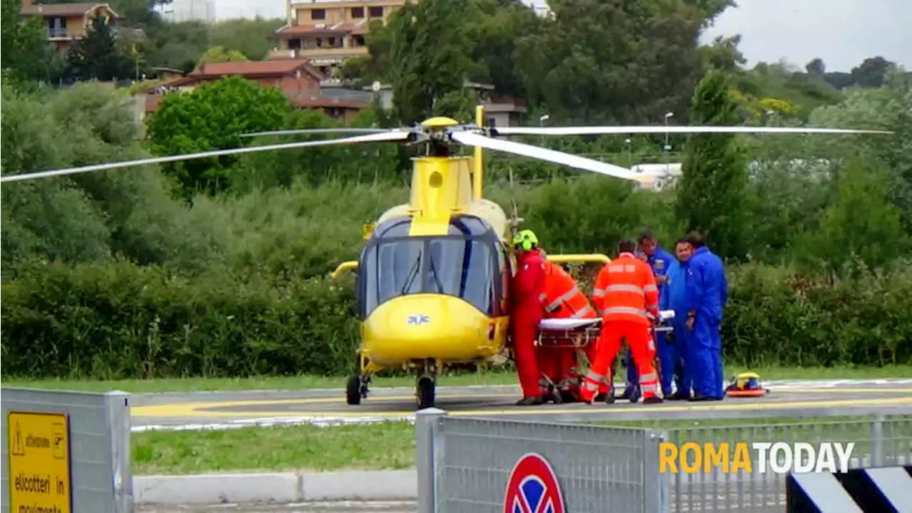 Incidente frontale fra scooter e suv Maserati, grave un 62enne