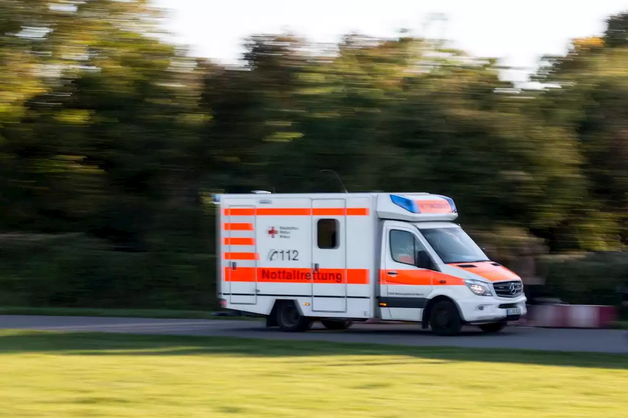 Beine auf Feld amputiert, um Landwirt zu retten