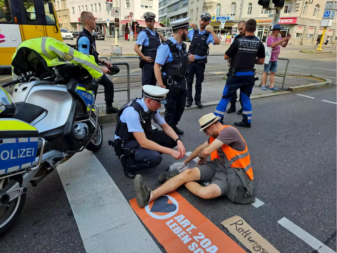 Trotz Verbots: Klimaaktivisten blockieren wieder Verkehr