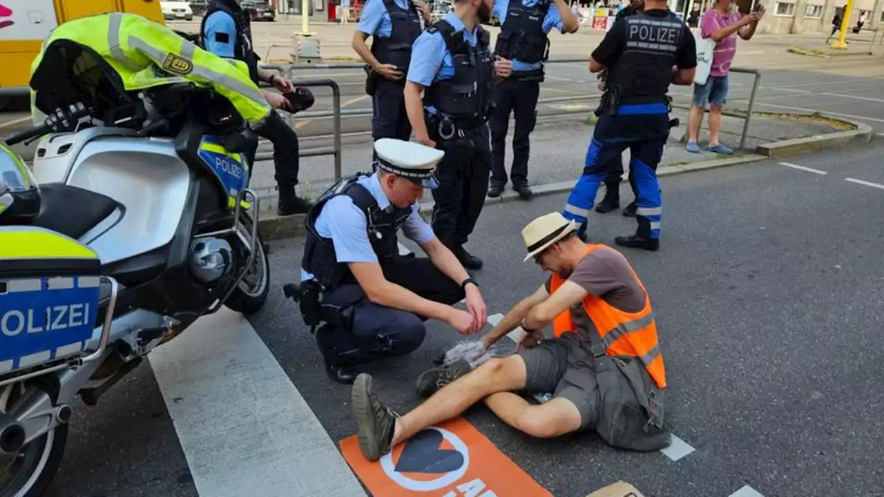 Trotz Verbots: Klimaaktivisten blockieren wieder Verkehr