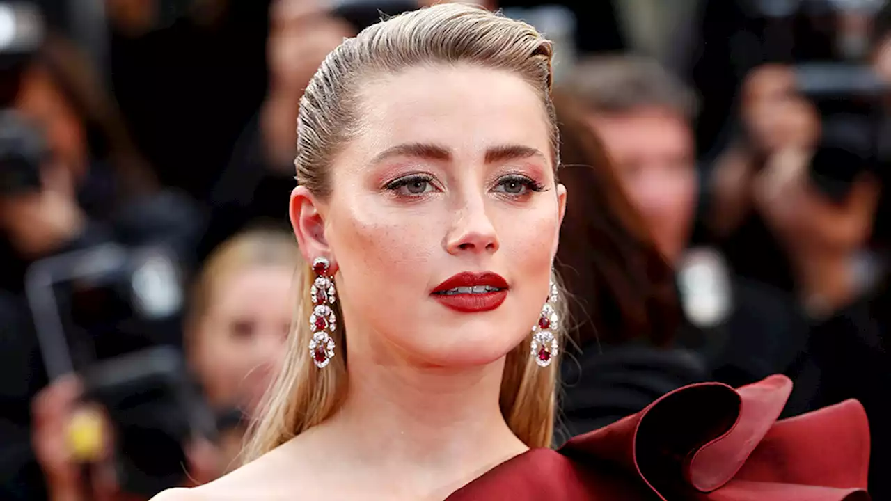 Amber Heard Sneakily Revealed Who Her Baby’s Dad Is