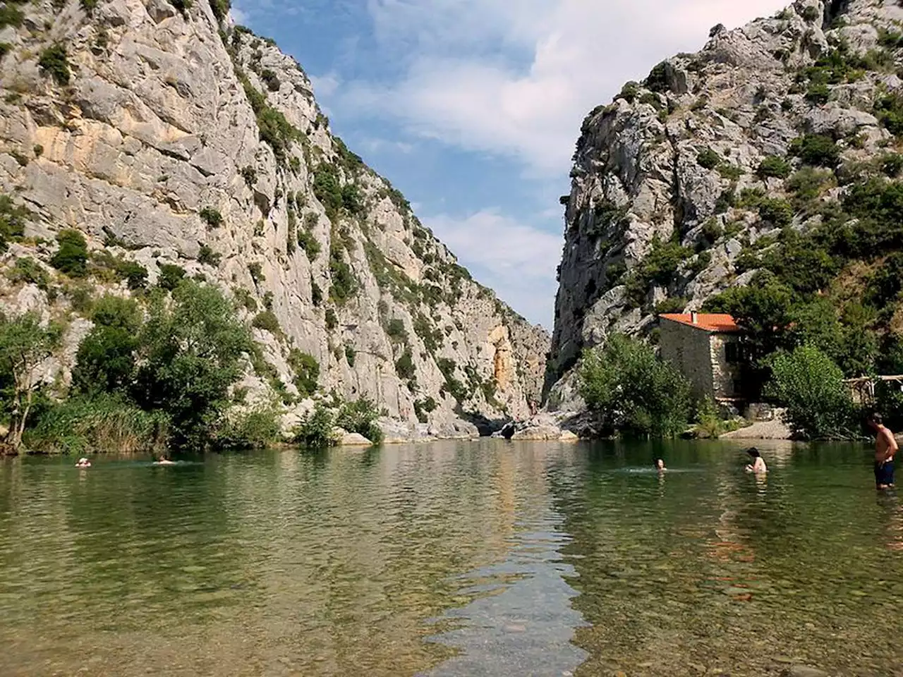 Une petite fille de 4 ans se noie dans une rivière dans les Pyrénées-Orientales